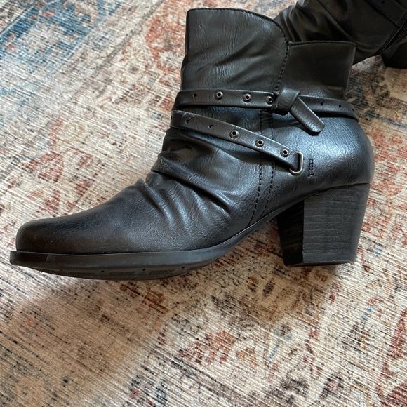 Barefoot black boots size 8.5. - Picture 4 of 6